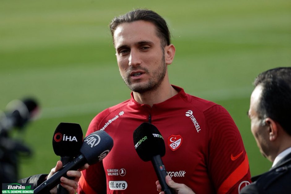 Yusuf Yazıcı, Galatasaray'a transfer olmak için Napoli ve Milan'ın tekliflerini reddetti. 

(Akşam)