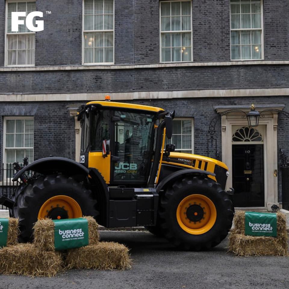 #FarmToForkSummit in pictures 📸 

It has been a busy day for @RishiSunak at @10DowningStreet hosting an array of farmers, food producers and industry bodies at the Farm to Fork Summit. (Spot the famous faces!)