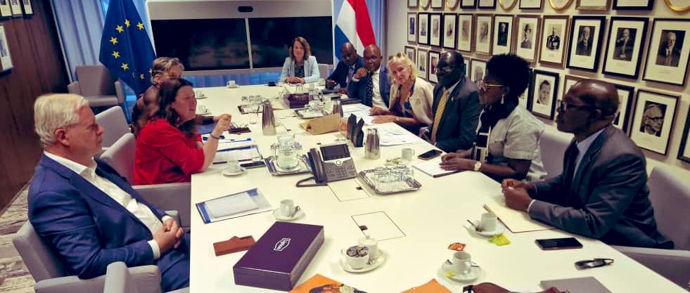 Govt of Uganda and UNHCR Uganda's joint delegation met with @PMGrotenhuis Director-General for Int’l Cooperation at the Netherlands Ministry of Foreign Affairs. There was a mutual commitment to continue to strengthen the partnership between 🇳🇱 & 🇺🇬 in support of refugees.
