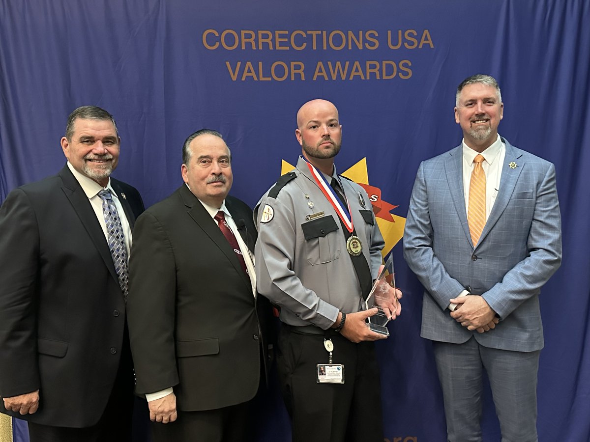 Officer Cody Palmatier was received the Corrections USA National Award at the Corrections USA Valor Awards Dinner and the Officer of the Year award by @FL_PBA. Officer Palmatier demonstrated exceptional bravery and courage during critical incidents, saving the lives of others.