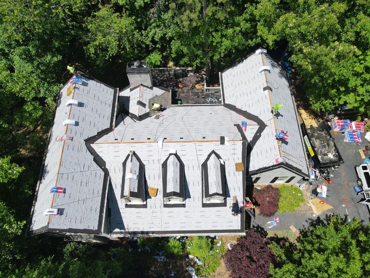 GAF Timberline HDZ Weathered Wood before and after. #gafshingles #roofreplacement #RoofingGeorgia #GAFRoofSystem #ShingleRoof #RoofRepair #RoofReplacement #CommercialRoofing #ResidentialRoofing #RoofMaintenance #RoofingExperts #QualityRoofing