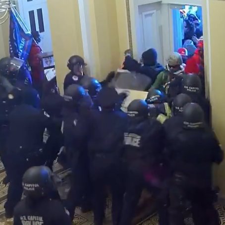 🚨BREAKING: Newly-released January 6th footage, released by Republicans, EXPOSES one of their main lies, that police just stood aside and let attackers flood into the Capitol, according to a veteran Congressional reporter. Jamie Dupree, the reporter who viewed more than 3 hours…
