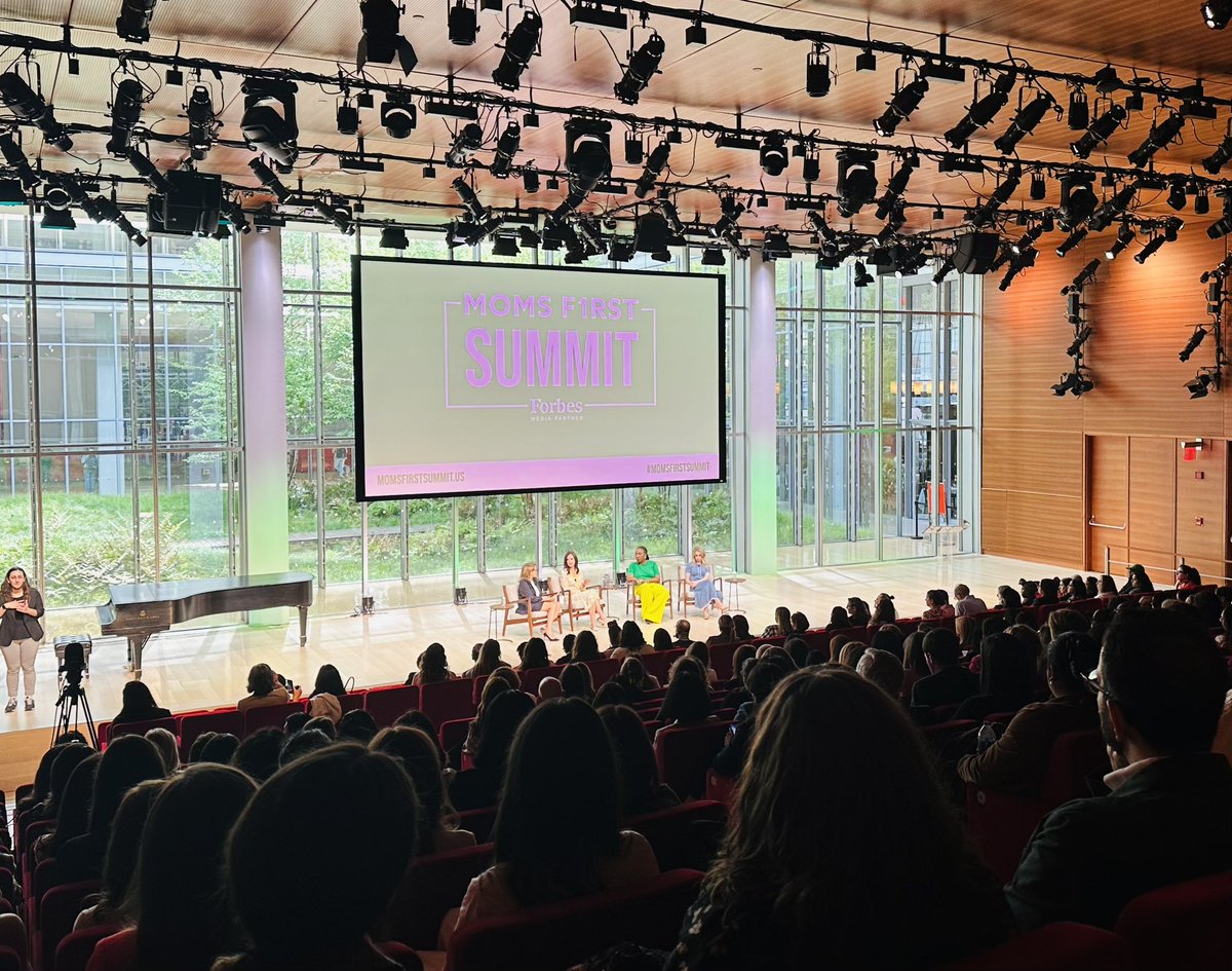 This @MomsFirstUS Summit is 🔥. It’s covering so much ground with leaders — moms — from many sectors. Innovator & thought leader @reshmasaujani has gathered diverse moms from all over to encourage business leaders and elected officials to put moms first. Let’s go!