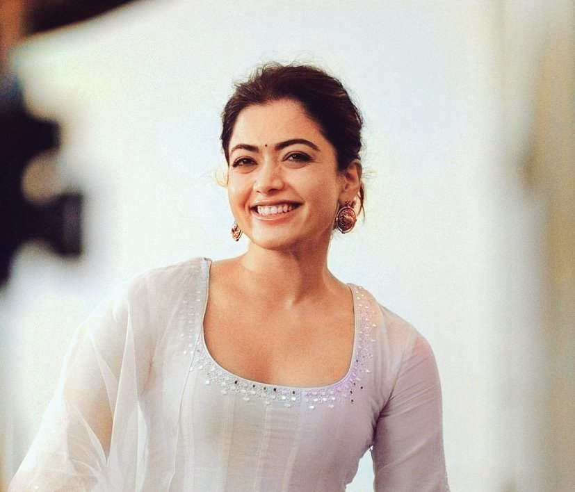 National Crush @iamRashmika 🫰🏻✨ #RashmikaMandanna