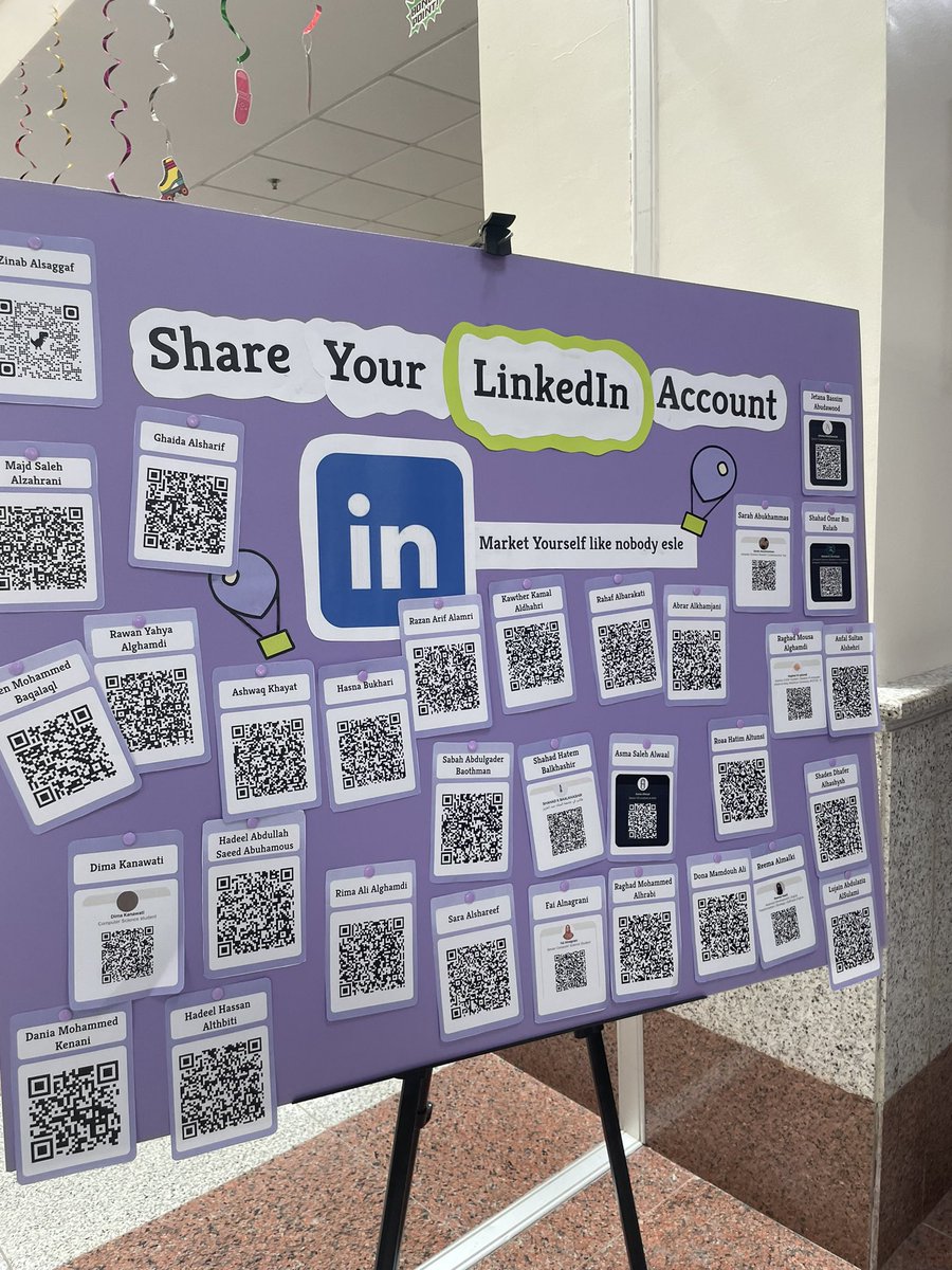 ItsWareeef's tweet image. سعدت وجدًا بتنظيم الـ Poster Day
لتخصصنا مع المبدعة @HereIsRemas 
وبإشراف دكتورتنا @EamanAlharbi 💜

تجربة رائعة ! والأروع هو ردود الفعل الإيجابية للحدث وتفاصيله✔️
#cs_poster_day24