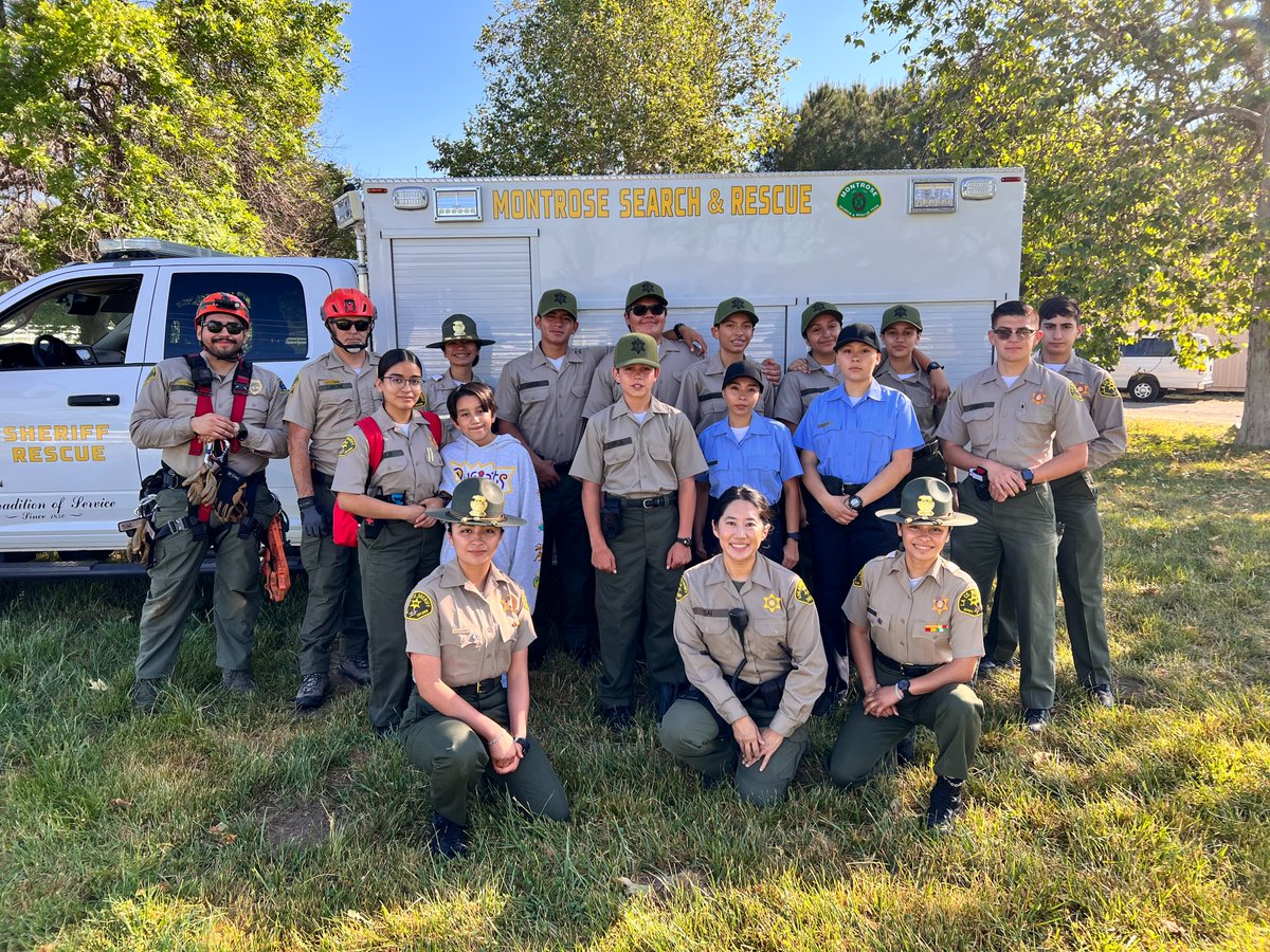 This weekend, we did a presentation for the current @LasdExplorers academy. Team members Tsai, Carone, and Tenorio explained our training process, what equipment we use to stay safe, and how we help the community.
 
We are one of the many services @LASDHQ provides the public.