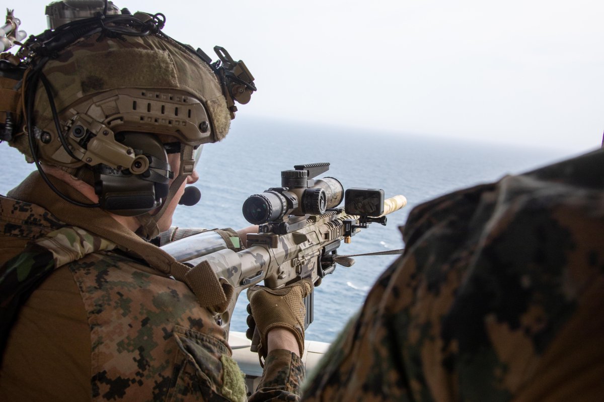 #Marines with @The24MEU conduct a simulated Visit, Board, Search, and Seizure as part of Composite Training Unit Exercise (COMPTUEX) in the Atlantic Ocean, May 9. The 24th MEU is conducting COMPTUEX under the evaluation of the Expeditionary Operations Training Group. #USMC