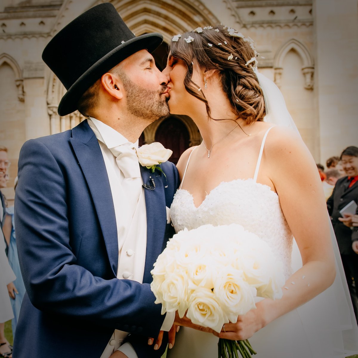 We did it! 💕
#WeddingCeremony #CeremonyFlowers #WeddingFlowers #WeddingFlorist  #Hertfordshire #HemelHempstead #MaplesFlowers