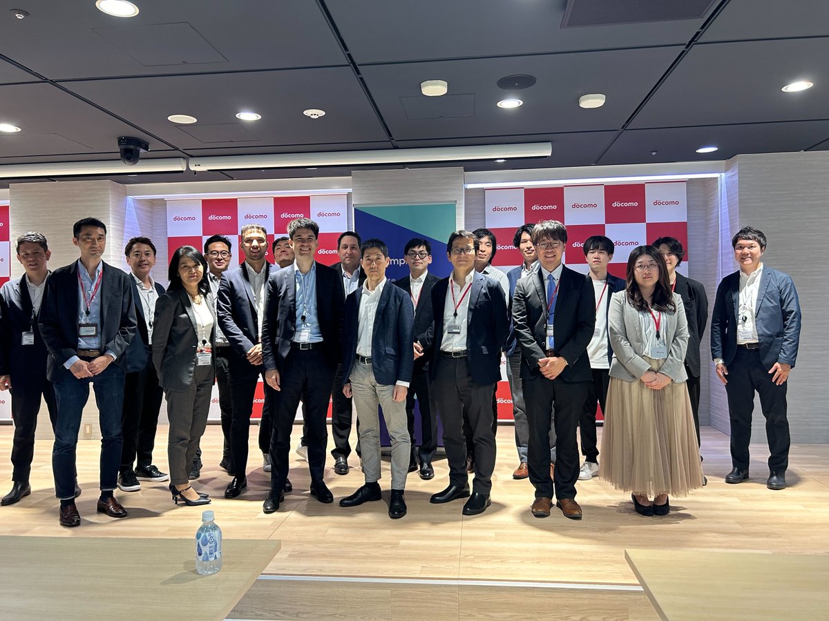 🇯🇵 Live from Tokyo! 🇯🇵 @spenserskates joined our Japan-based team earlier this week for some informative sessions with our friends at @docomo and @dearone_io. Thanks for having us! 💙