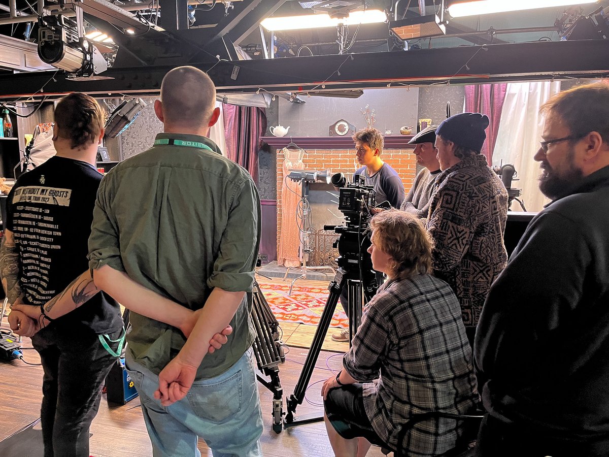 Our crew recently spent time at Pinewood Studios.. 🎥 Both Digital Orchard & Orchard Crew technicians were invited to a Camera Training course led by Orchard Crew DIT Mark Kozlowski at the @sony space 👏 Thanks to @sony, @sunbeltrentaluk & @cvpgroup 🎉 #film #onset #filming