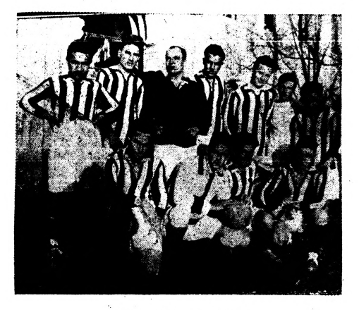 Halkalı Ziraat Mektebi futbol takımı. Yıl 1926