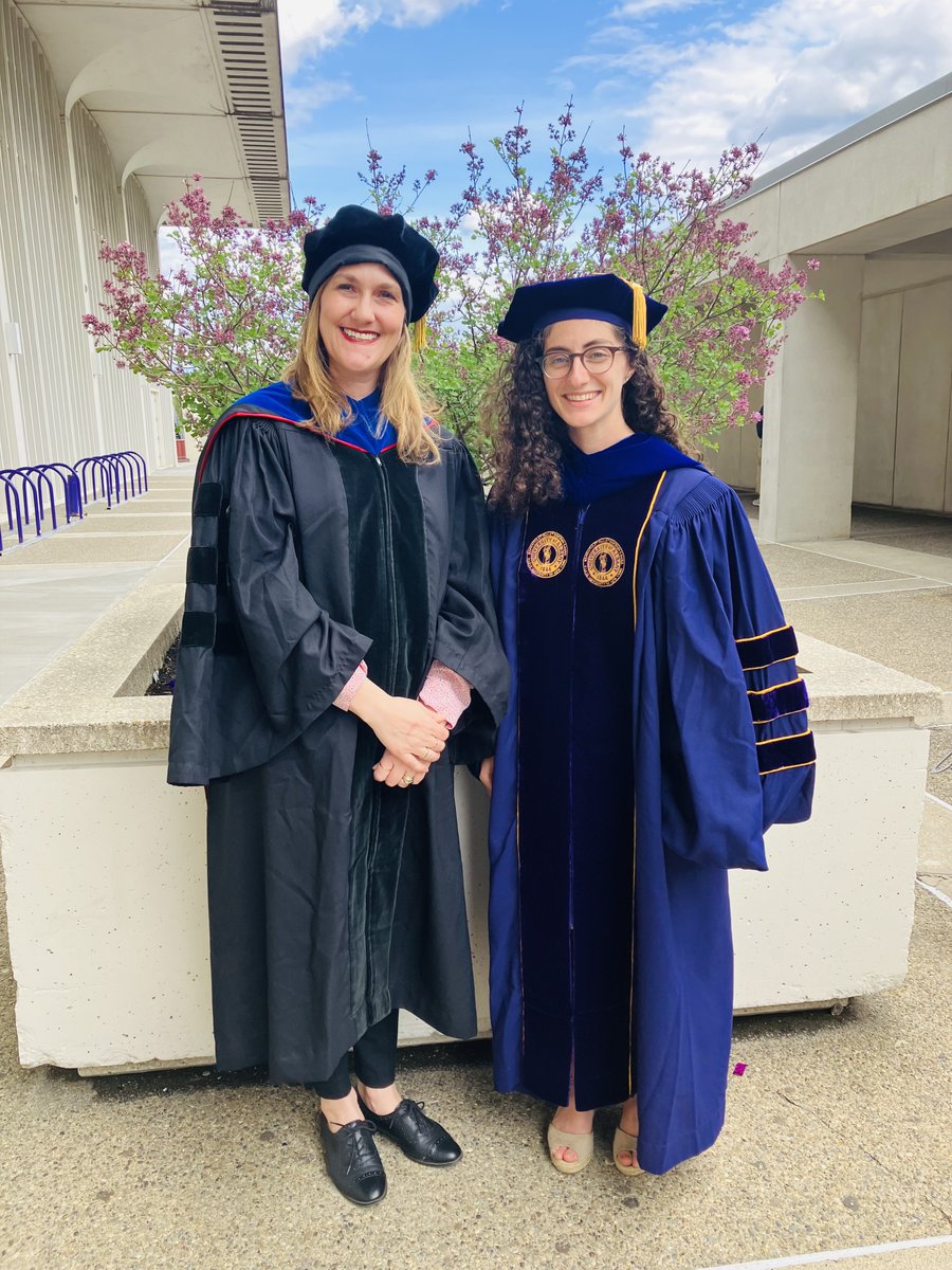 Huge congratulations to HBL grad Dr. Arielle Wolinsky! Wishing you the very best as you embark on your next adventure - we know you'll continue to do great things!