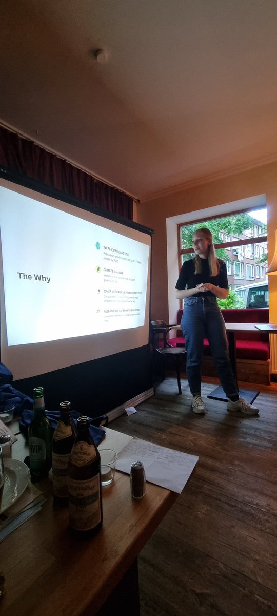 glacegirl's tweet image. And the evening continues with janin pfeiffer talking about why mushrooms should be on our Plates rather sooner than later
#hamburg #pintofscienceDE #pint24 #pint24DE #PintOfScience