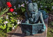 LisaThompsonPC's tweet photo. #Wingham & #Clinton in @HuronCountyED will be forever proud that Alice Munro called these communities home She is a #LocalTreasure As a grad of @femadillss in Wingham I recall it was a rite of passage in Mrs. Tiffinβs English class to read & learn from many @alicemunro_esp books! https://t.co/70FGzAJIFe