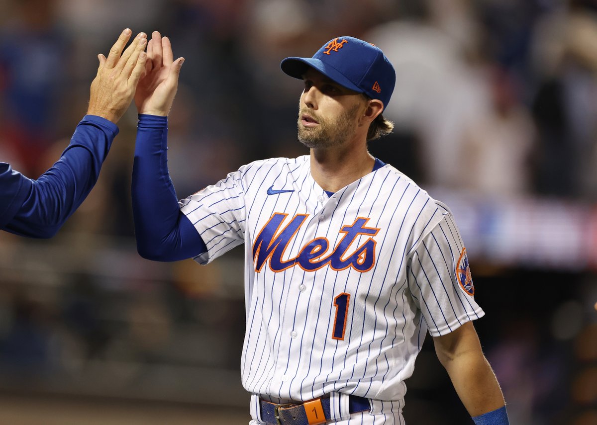 BT and Sal sound off on the Mets lack of offense and the struggling Jeff McNeil. Listen here: bit.ly/4bxOXWQ