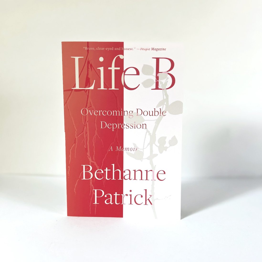 My memoir LIFE B is out in paperback today. Huge thanks to @CounterpointLLC @JennieDunhamLit @DanSmetanka and the many others who have supported it, and me, as my story reaches its audience. Buy it here if you are so inclined! bookshop.org/p/books/life-b…