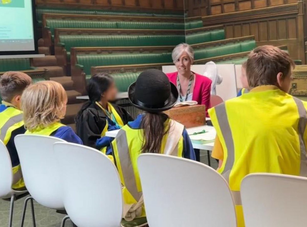 🙋 I answered some fantastic questions from Alban City School pupils from #StAlbans this afternoon. From my work as an MP to asking how Parliament works,  they certainly kept me on my toes!