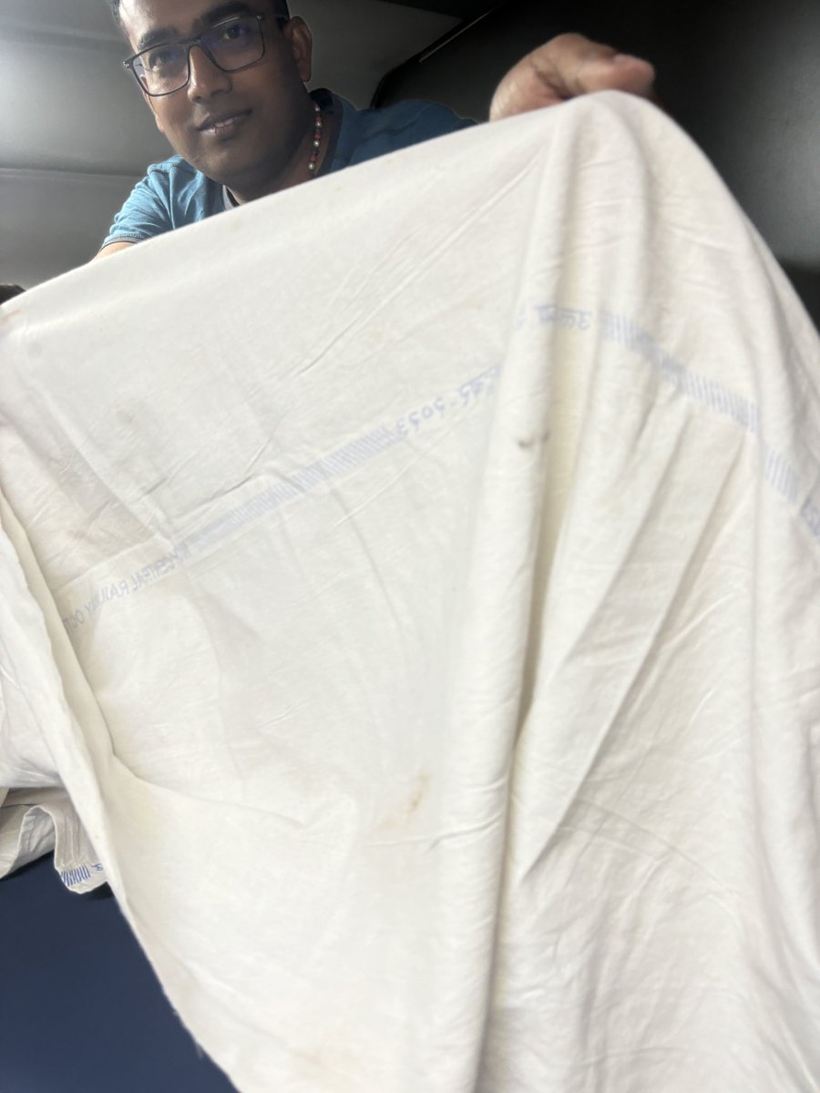 Used bedsheets available in train for used....welcome in Indian Railway.

Please do needful.

PNR-2214710790
Trn:14113
Dt:14-05-24
Frm CNB to MB
Cls:3A

@RailMinIndia @RailwaySeva @AmiitSinngh