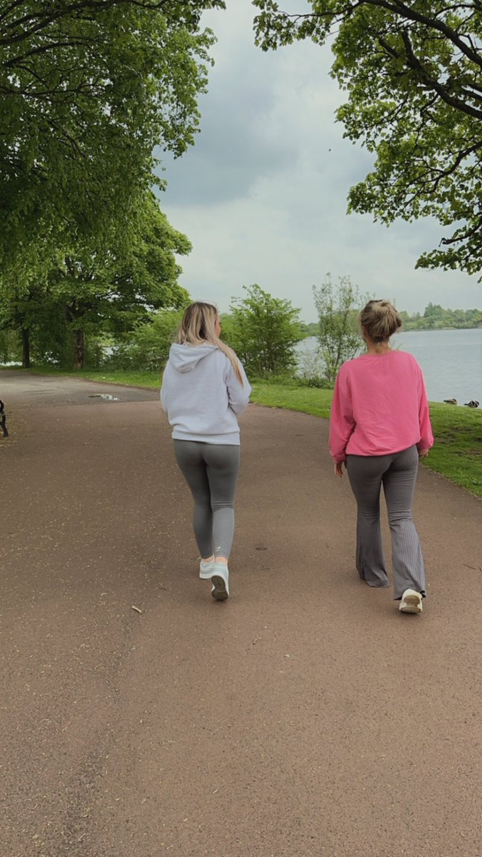 HeatherMunro8's tweet photo. When learning has no boundaries we use our surrounding environments to engage in reflection, planning, risk assessing, exploring #RLP #MentaHealthAwarenessWeek #MomentsForMovement @TIGERS_UK @apprentice_scot #connection benefits of outdoors experiential learning 😃☀️ https://t.co/xZmUoRex16