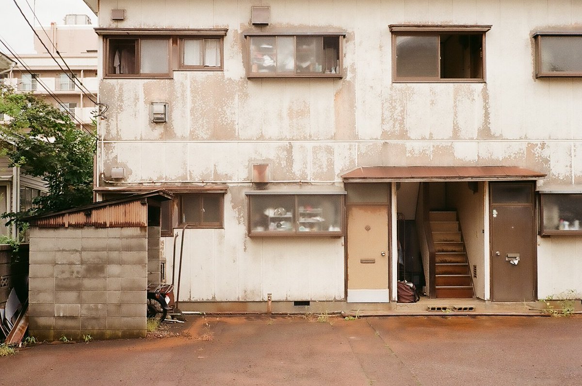 昔住んでた家を思い出す。

M4-2 summicron 50/2 4th
#フィルムカメラ #フィルム写真 #filmcamera #filmphotography #LEICA #カメラ