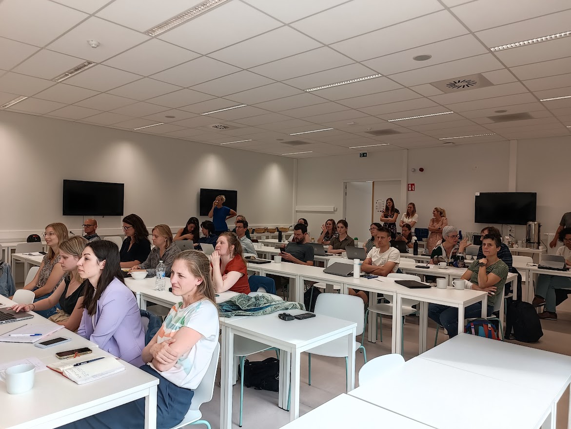 Sofie Compernolle (@sof_compernolle) on Twitter photo 🌟Inspiring presentations highlighted the importance of healthy aging today at GRAYGathersDay, reminding us to join forces and work together! #HealthyAging <a href="/GrayUgent/">GRAY UGent</a> <a href="/greet_cardon/">Greet Cardon</a> <a href="/PA_Health_UGent/">PA & Health</a> 🌟Inspiring presentations highlighted the importance of healthy aging today at GRAYGathersDay, reminding us to join forces and work together! #HealthyAging <a href="/GrayUgent/">GRAY UGent</a> <a href="/greet_cardon/">Greet Cardon</a> <a href="/PA_Health_UGent/">PA & Health</a>