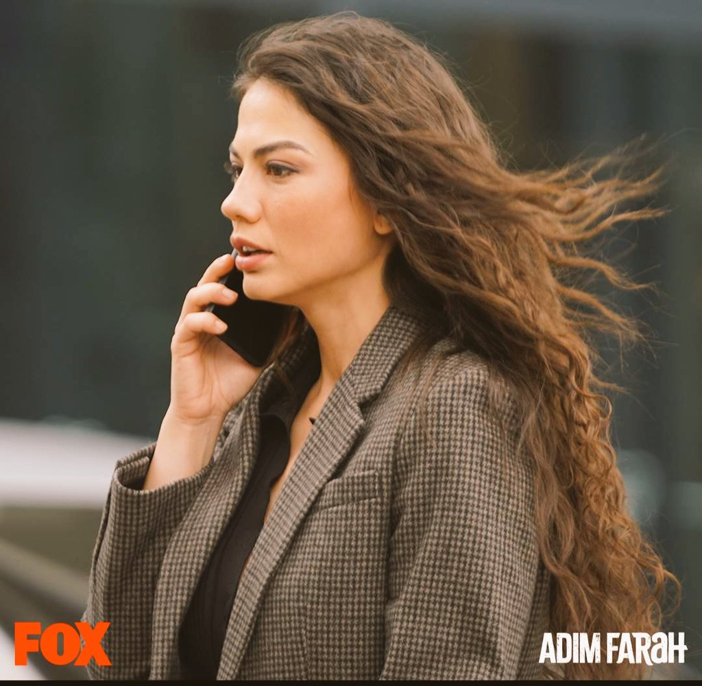 #DemetÖzdemir Demet Özdemir
#FarahErşadi  Farah Erşadi
Farah #MiNombreEsFarah14M