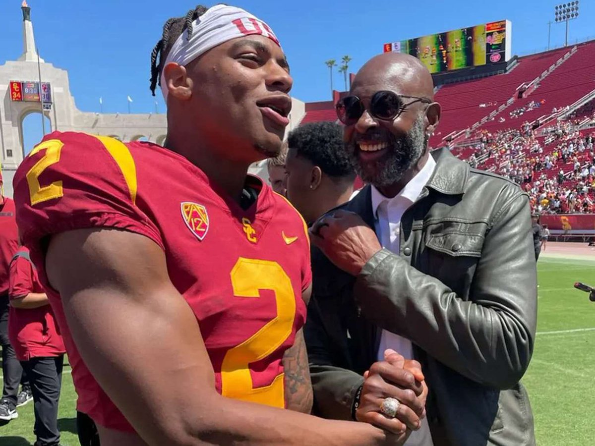 MLFootball's tweet photo. NEWS #NFL legend Jerry Rice was pissed off that his son Brendan fell to the 7th round.

“My dad was hot, first words he said were, I will be involved with all your workouts from now on, we've got a lot of people to prove wrong” https://t.co/0UjdrGeAj4