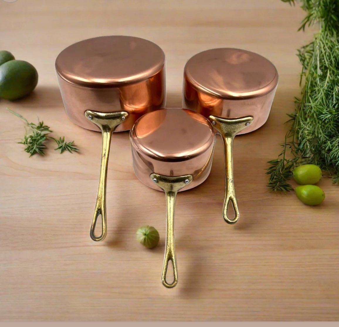 French copper pan set £42.99 free postage #buyvintage #allthingsfrenchstore #frenchcopper allthingsfrenchstore.com/products/frenc…