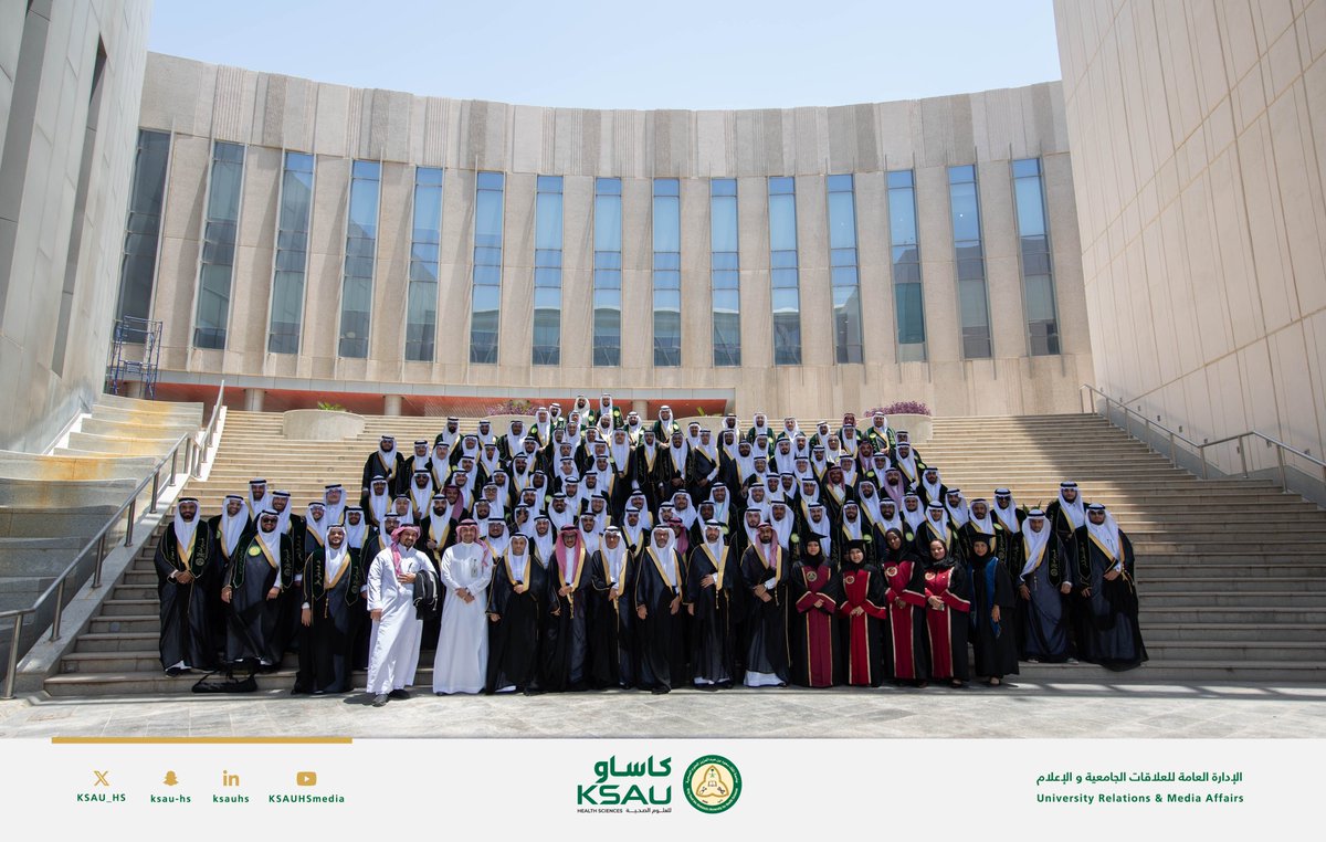 نبارك لخريجي كلية الطب، الدفعة الحادية والعشرين بالمدينة الجامعية بجدة تخرجهم.

نتمنى لكم دوام التوفيق والتألق في مسيرتكم الجديدة. أنتم تجعلون الحلم يتحقق والمستقبل يتشكل بنجاحكم.

#كلية_الطب
#جدة
#كاساو 
#خريجو_كاساو_٢١ 🎓✨