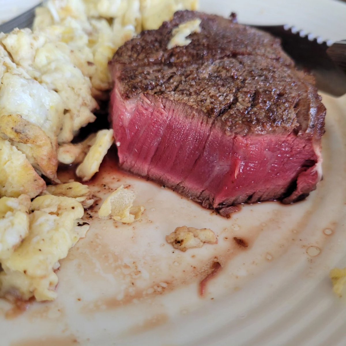 Overdid it on the eggs, but my body was craving them!

7oz Filet Mignon seared in butter.
1 cup egg whites, 3 whole eggs, 1oz fresh mozzarella.

#thecarnivorern #carnivore #carnivorediet #keto #healthcoach #naturalweightloss
#womenwholift #fitnurse #weightlossjourney #weightloss…