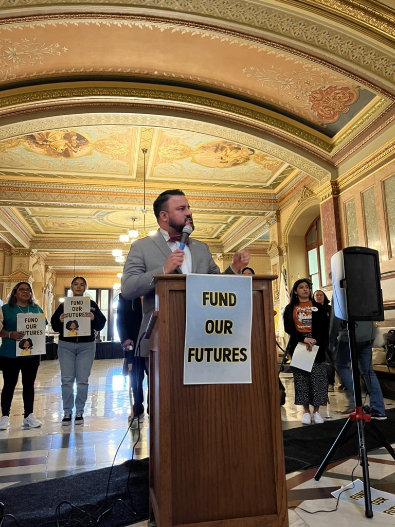 IL Immigrant Rights tweet media