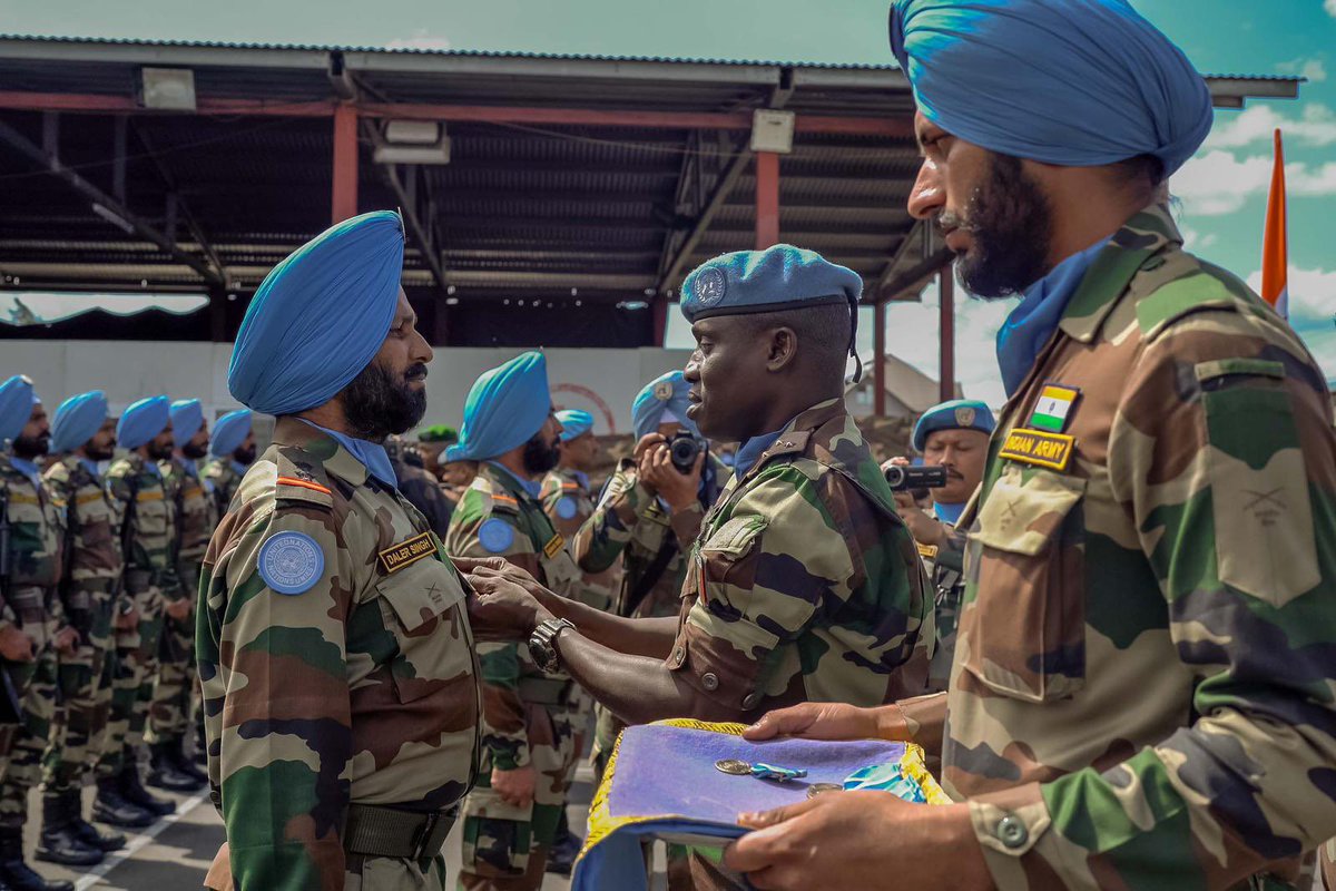 Dans le cadre du désengagement progressif de la MONUSCO, l'un des premiers bataillons indiens de la #MONUSCO a terminé sa mission en #RDC. Aujourd'hui, une cérémonie de départ a été organisée en leur honneur à #Goma, avant leur rapatriement définitif le 15/5. #Res2717