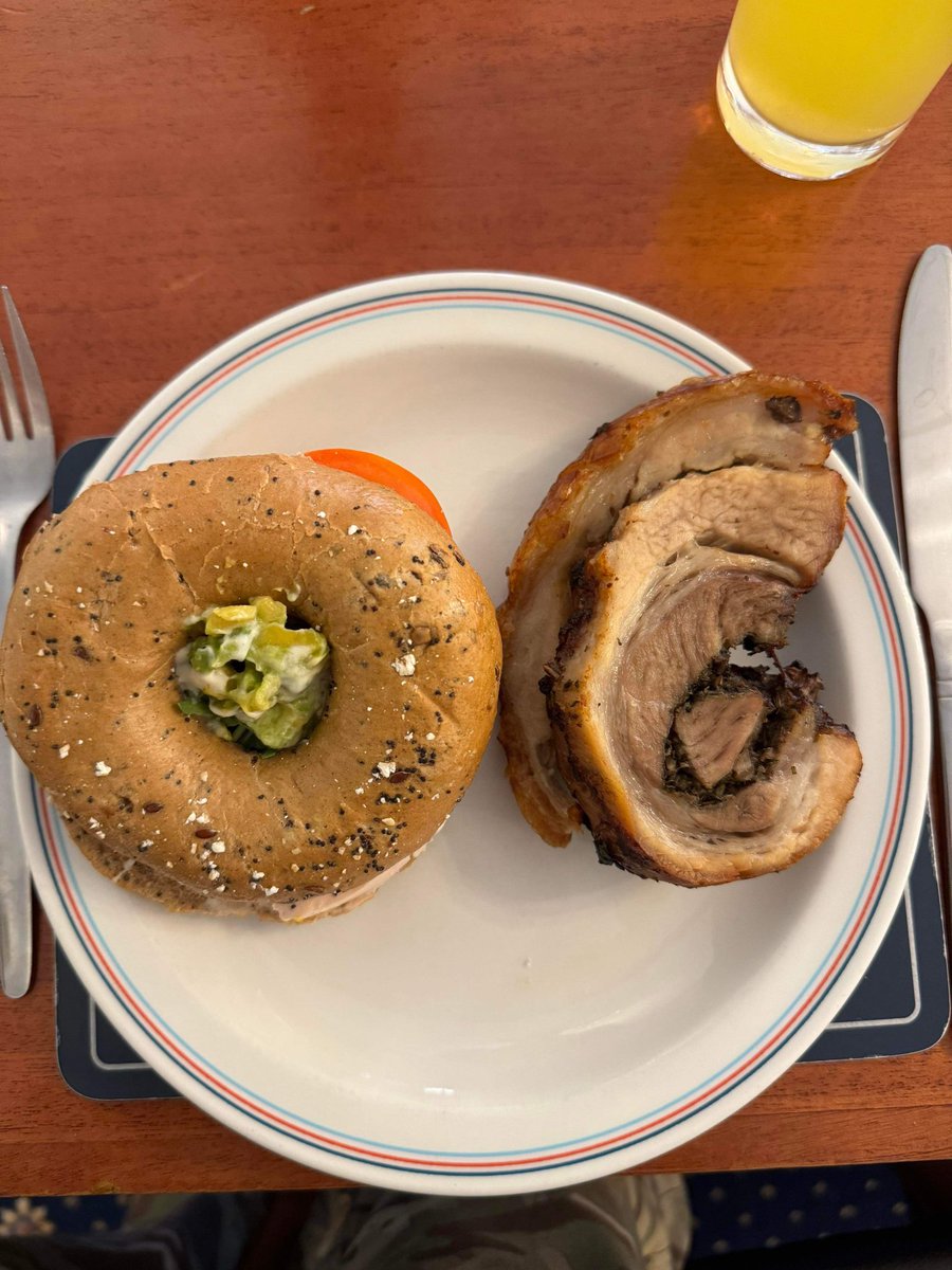 £5.08 for a bagel and a slice of pork with the new defence menus is a joke. Doesn’t include any sides. Some broccoli would cost £1.03 extra