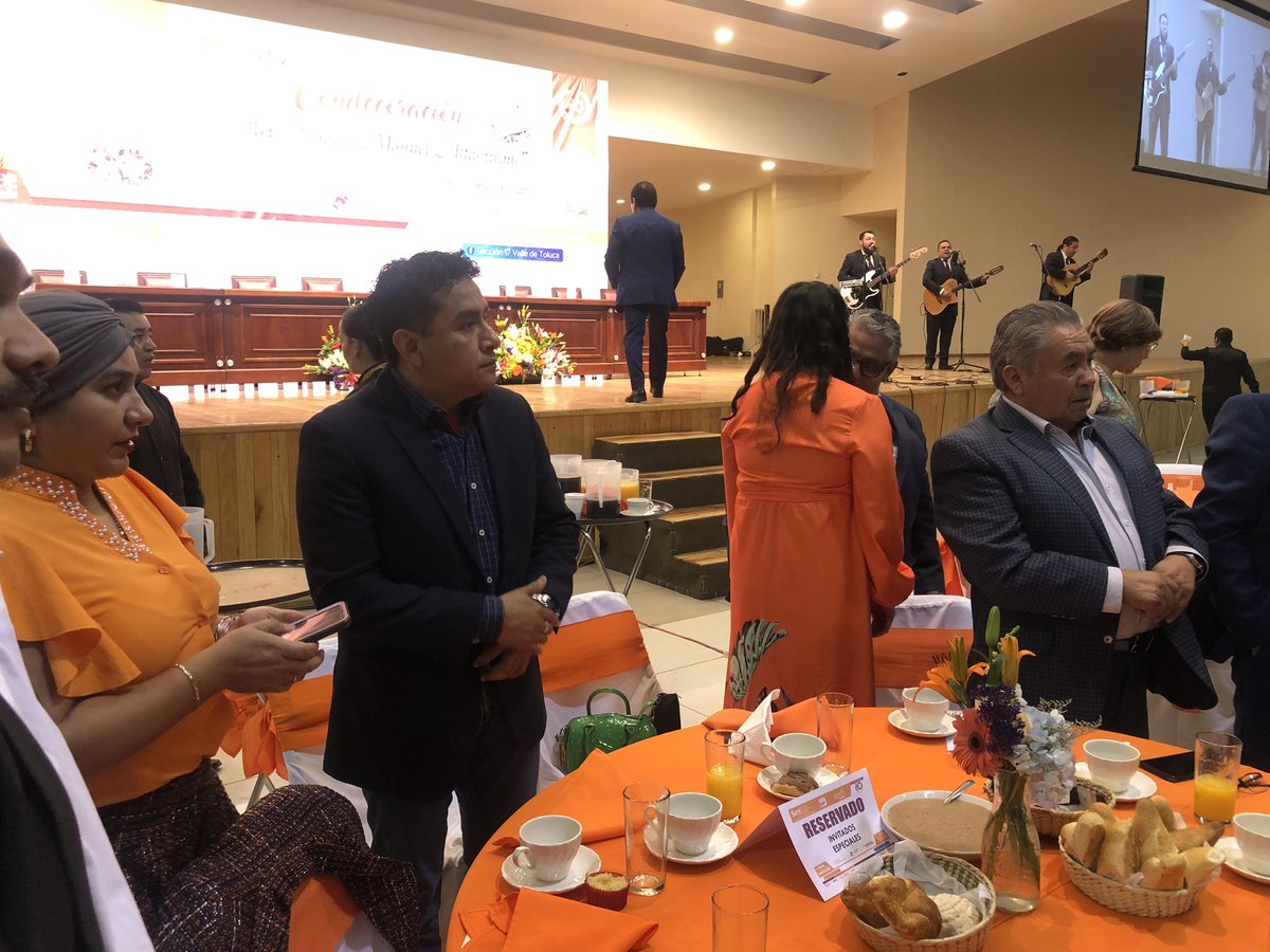 DAyDP_SEIEM's tweet photo. El Dr. en E. Gregorio Chagoya Ramírez, hace extensivo el reconocimiento a Maestras y Maestros que son ejemplo de trabajo, constancia y dedicación.

Feliz día y enhorabuena.

Zinacantepec, Estado de México, Mayo 24 de 2024. https://t.co/mPRpksEzud