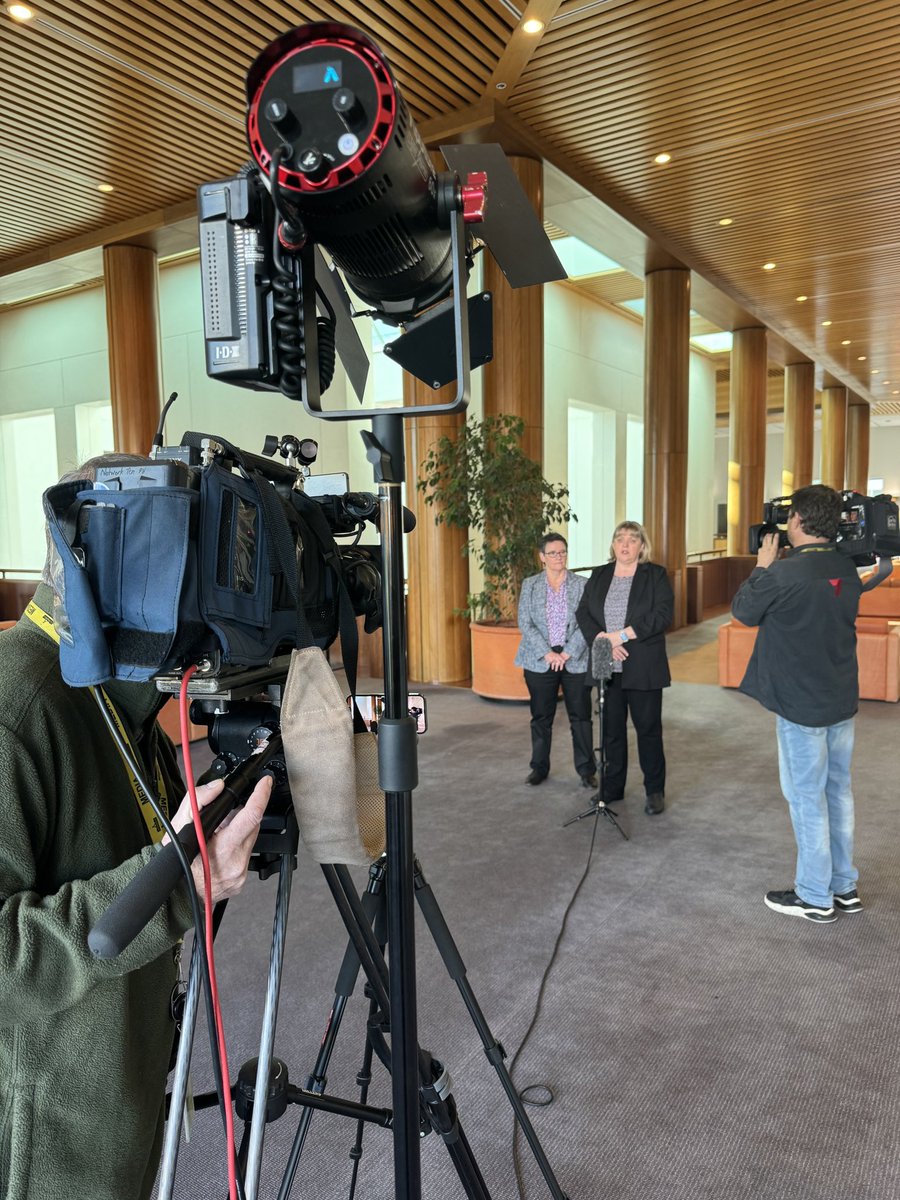 Speaking to media about last night’s federal budget, which failed to increase the Commonwealth’s share of public school funding. @AlboMP this is a missed opportunity to deliver a nation-building investment for our children & our country, and must be resolved urgently. #auspol