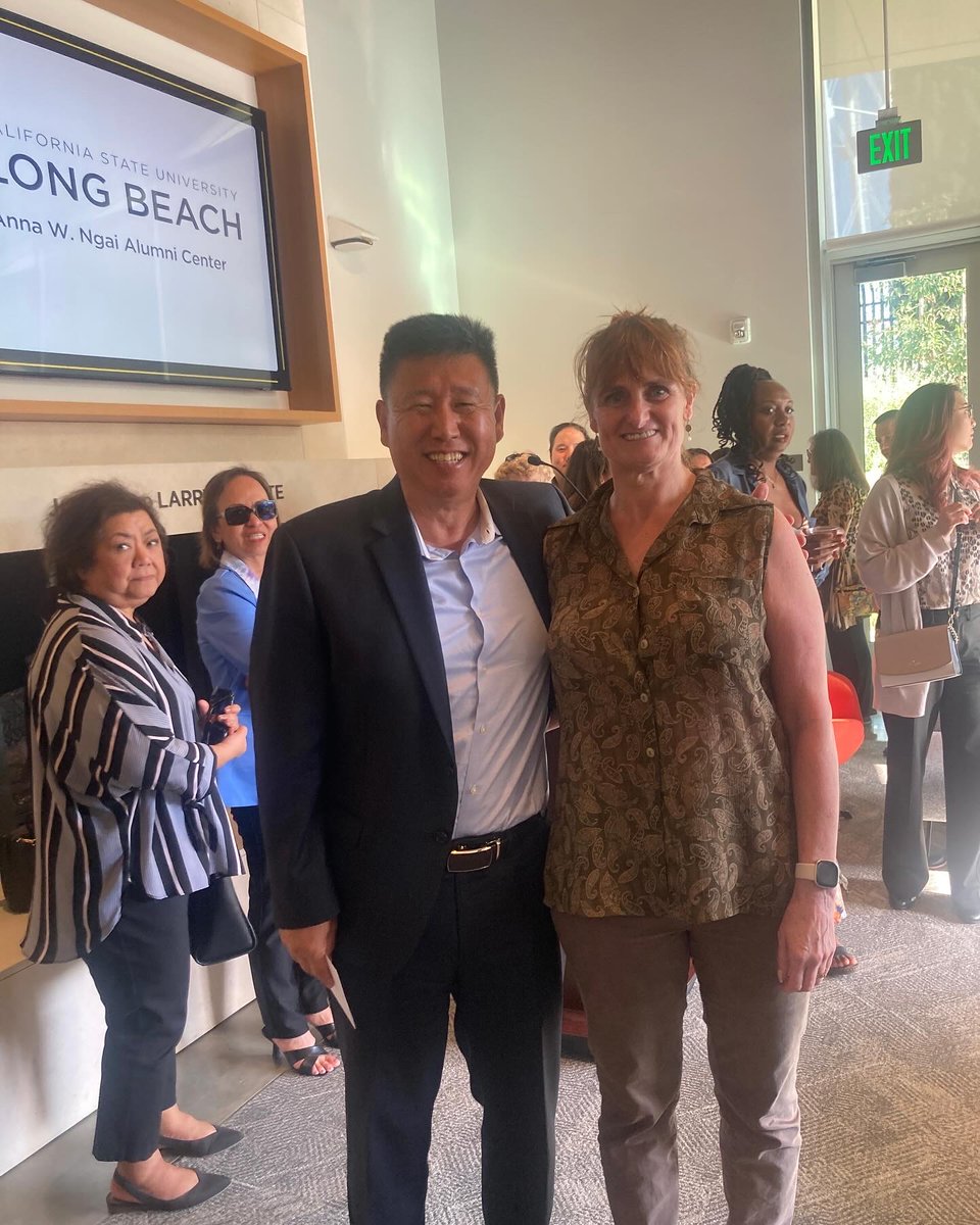 We’d like to extend our heartfelt congratulations to Dr. Simon Kim on his retirement! His dedication to uplifting students through research has made such an impact on so many and won’t be soon forgotten!

#GoBeach