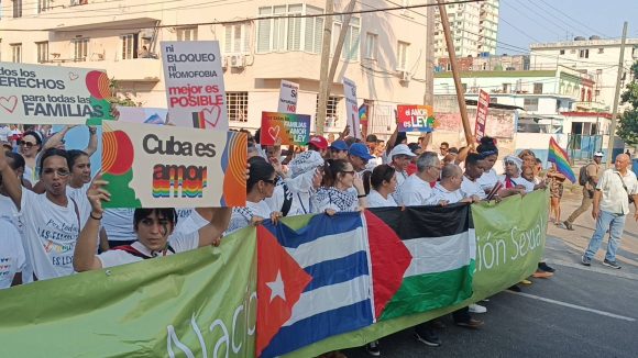 Conga contra la Homofobia y la Transfobia en Cuba defiende paz en Palestina. #FreePalestine