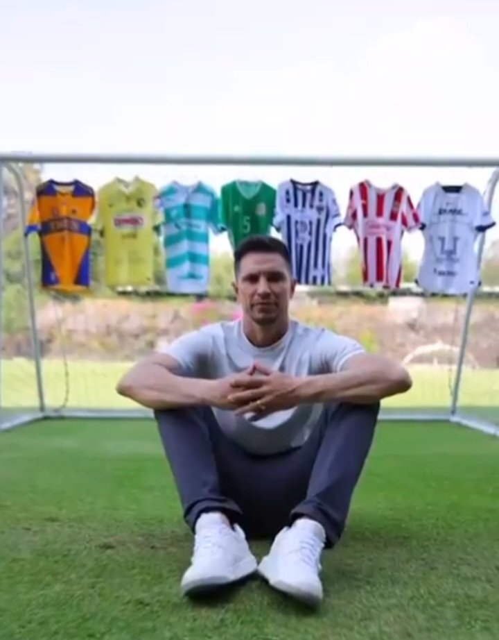 🚨SE RETIRA

Jesús Molina le dice ADIÓS  a las canchas.
Después de estar en <a href="/TigresOficial/">Club Tigres 🐯</a> ,<a href="/ClubAmerica/">Club América</a> , <a href="/ClubSantos/">Club Santos</a> <a href="/Rayados/">Rayados</a> , <a href="/Chivas/">CHIVAS</a> y finalmente <a href="/PumasMX/">PUMAS</a> . También tuvo paso por <a href="/miseleccionmx/">Selección Nacional</a> .

Gracias <a href="/j_molina5/">Jesús Molina</a> 🤎💙🐾Siempre seras PUMA.