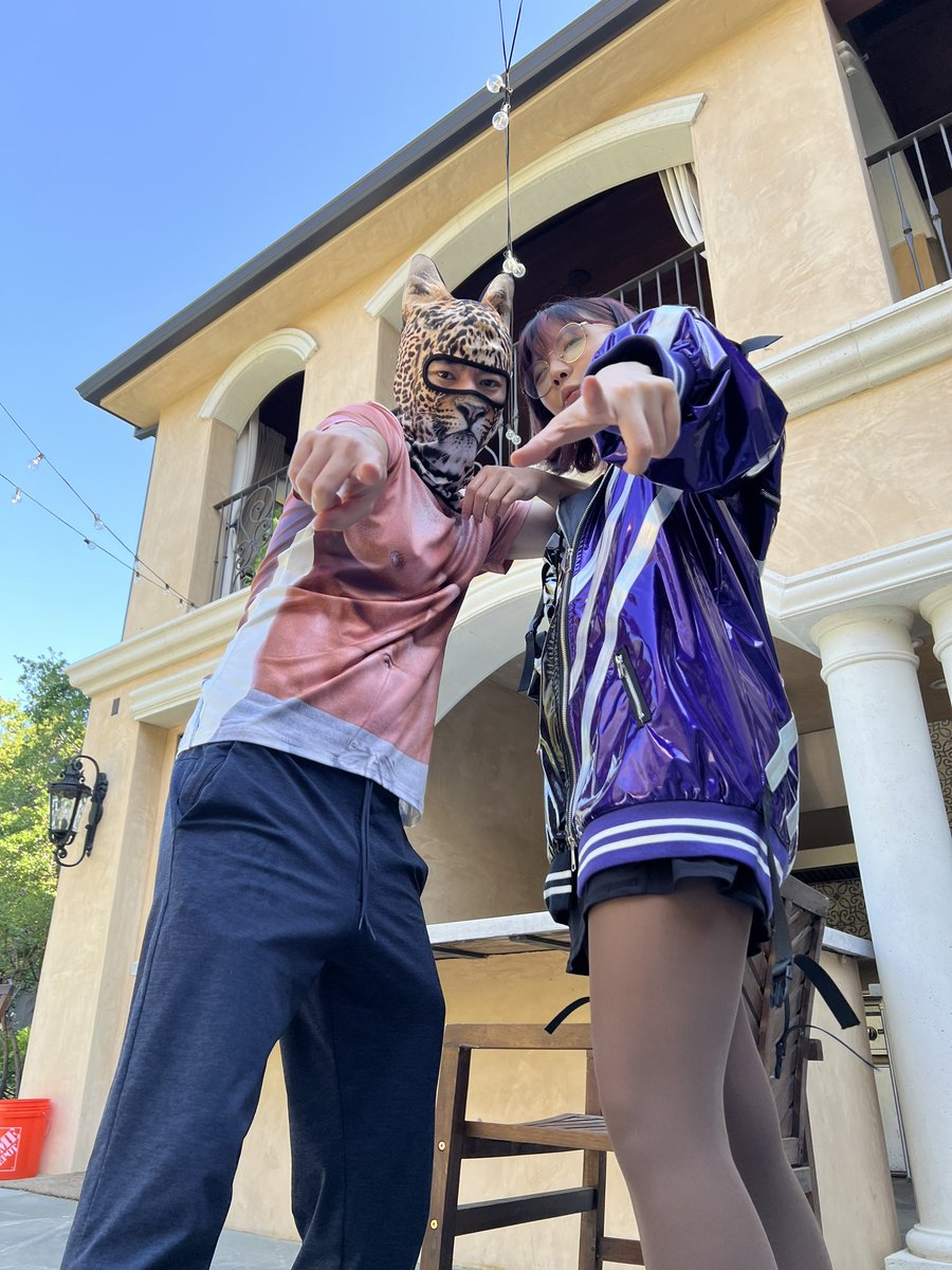 Disguised's tweet image. wait @LilyPichu made it to TOP 4?! 

losers semi-finals up next