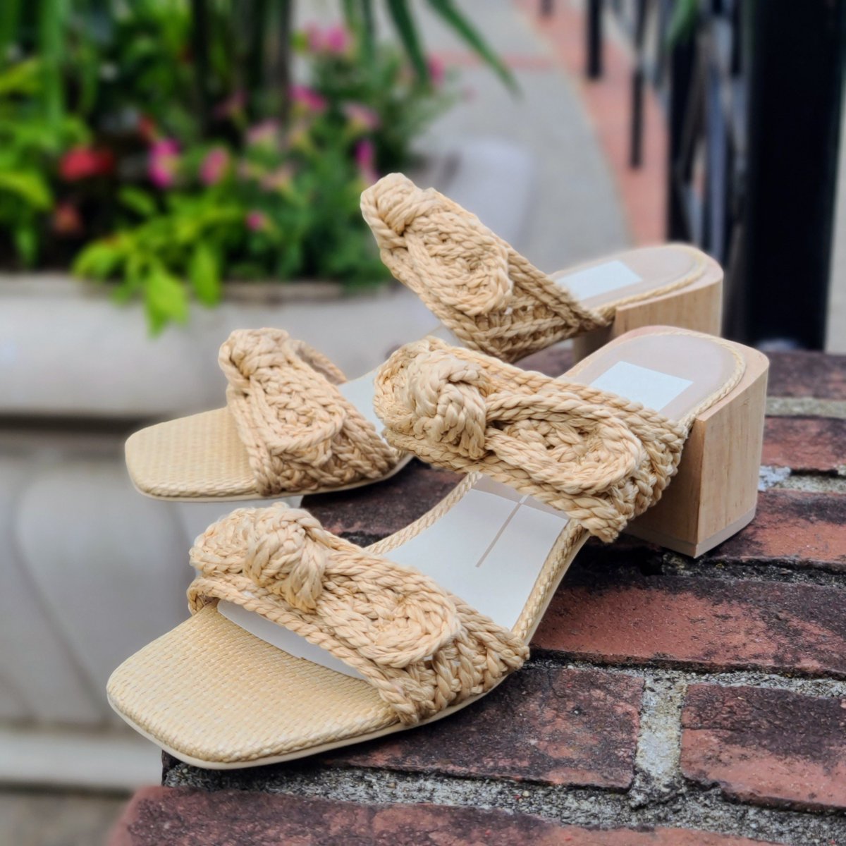 An all-day heel that doubles as your new favorite nighttime look!

Shop Zemmie In-Store and Yarids.com

#yarids #dolcevita #sandals #heels #shoes #shoeoftheday #shoelover #shoplocal #supportsmallbusiness #shopnow