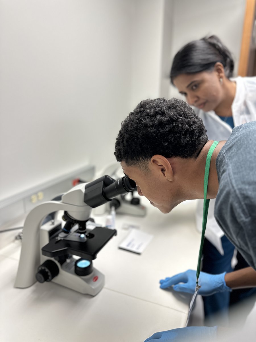 Uplift scholars explored their future at Uplift Heights Health Care Institute, immersing themselves in hands-on experiences at Baylor University Medical Center. Rising 9th graders bonded with peers & teachers while getting ready for their healthcare journey. 🏥 #Healthcare