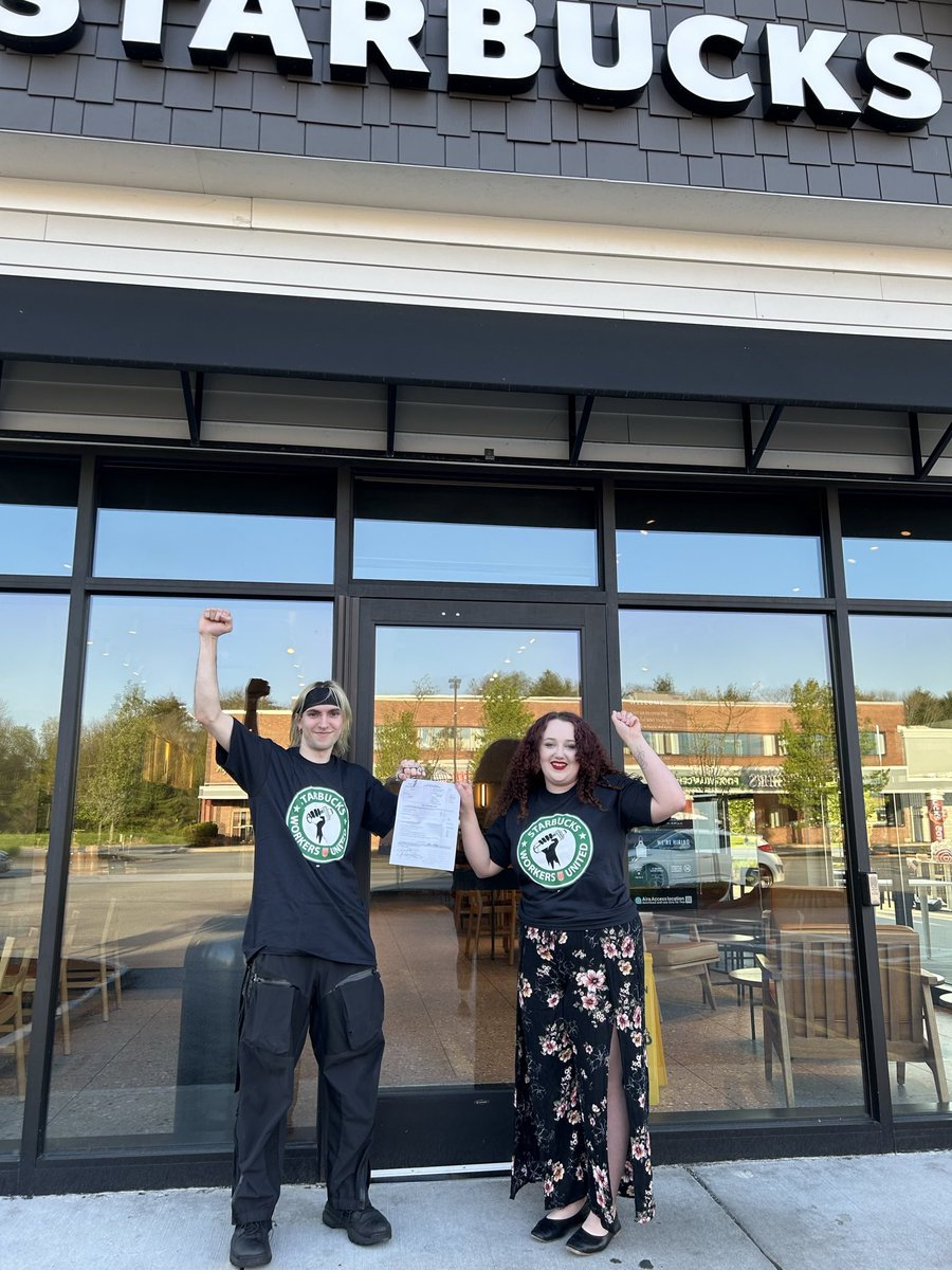 New store has entered the chat! Jack and Cailyn celebrate their union win today in Stratham NH! (they are one of FIVE sbwu wins in the country today!) @SBWorkersUnited