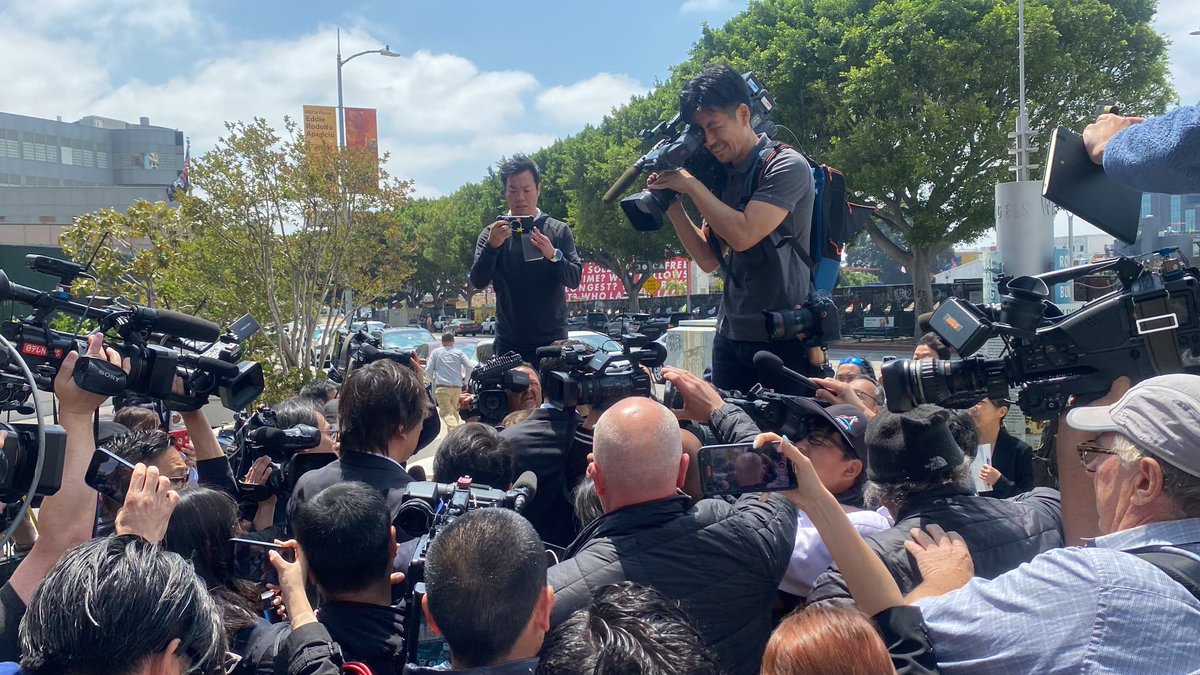 TishaESPN's tweet photo. Shohei Ohtani’s former interpreter Ippei Mizuhara trying to exit the federal court building in downtown Los Angeles after his arraignment hearing today. https://t.co/Ia4mNXRZzi
