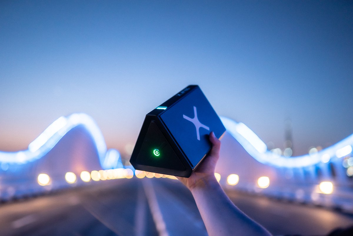 solarxchain's tweet photo. Excited to hold the powerful Mining device in hand, a game-changer for miners! 

Stay tuned for the upcoming launch of SolarX on May 21st.

 #SXCH https://t.co/uYSJ2TpjjN