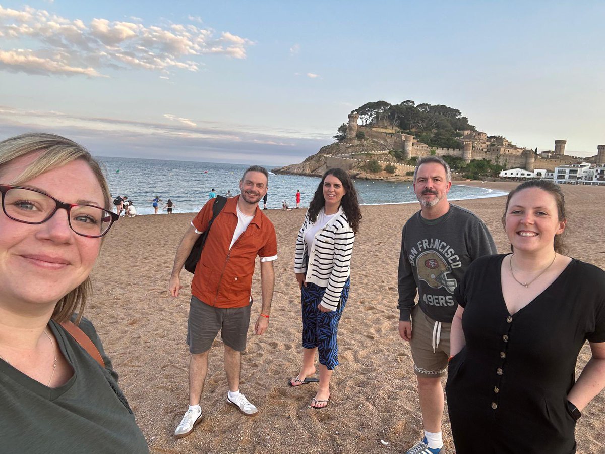 RhsModlangs's tweet image. A night at the beach! @renfrew_high