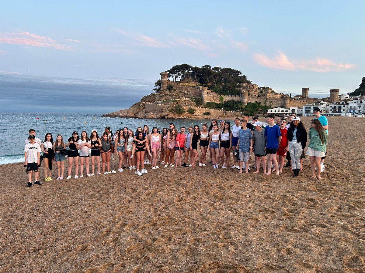 RhsModlangs's tweet image. A night at the beach! @renfrew_high