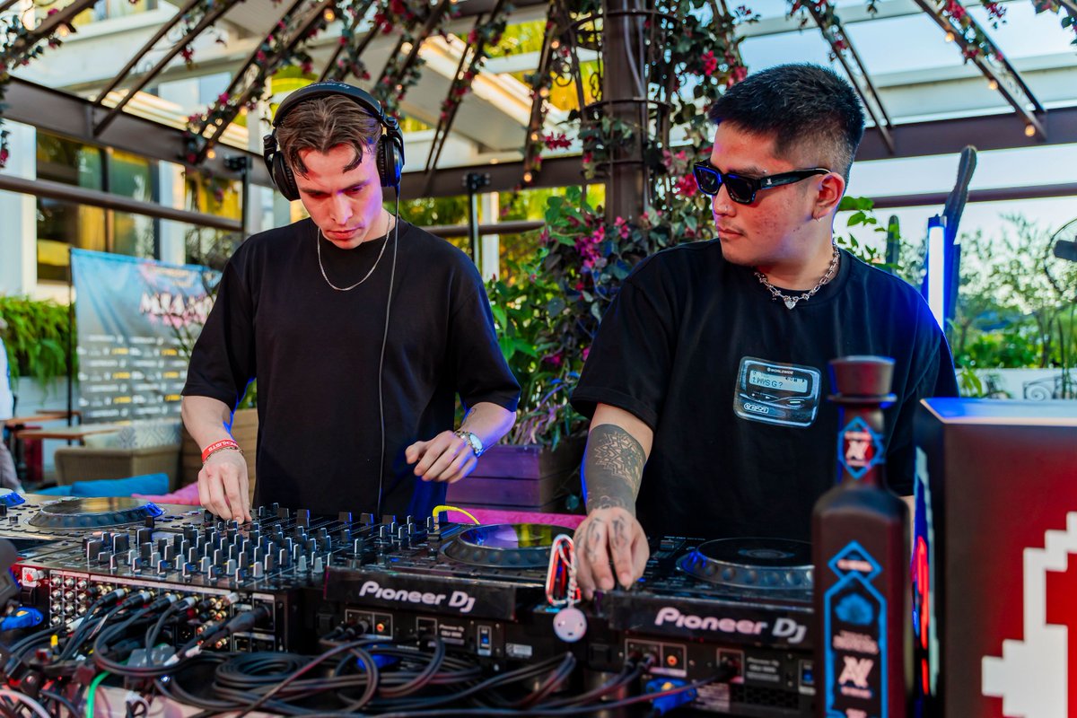 Curbi & Ootoro deliver a masterful mix of tech, bass and house 🧨🚨 📺 Watch the full set: youtu.be/2sHJHNgA_Rw