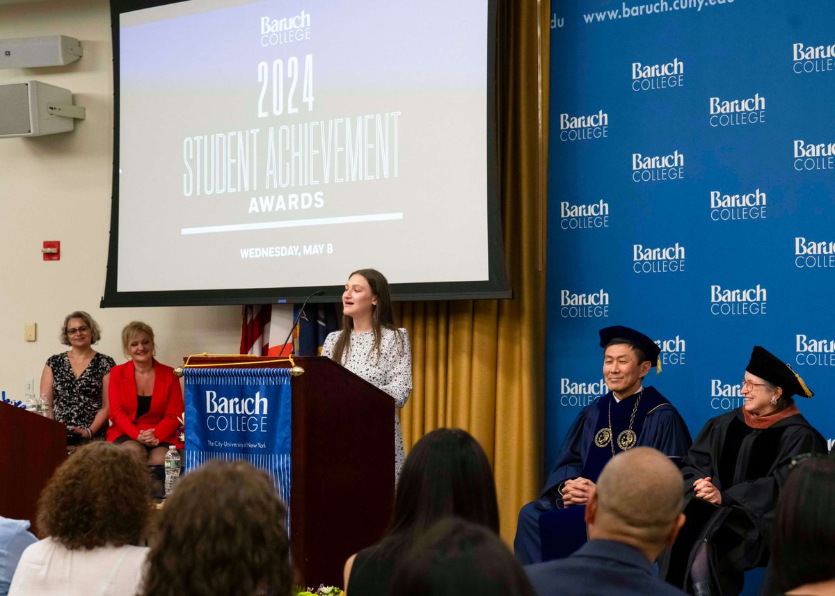 ✨Last week, Baruch College hosted its annual Student Achievement Awards, where more than 200 students were honored for their academic achievements, leadership, and community engagement.🎉📸 Learn more here: ow.ly/1ZmW50RG6n2🗽