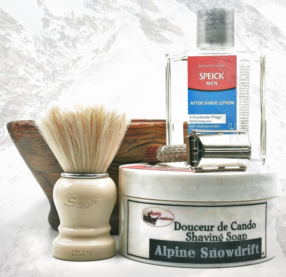 Today's shave gear: Razor: #Gillette Red Tip Brush: Semogue 2021 Spanish Shavers Boar Limited Edition Shave Soap: Prairie Creations DdC Alpine Snowdrift Aftershave: Speick ow.ly/U8pM50RGfRj #shaveOfTheDay #shaveGear #mensGrooming #wetShaving #sotd #vintageShaveGear