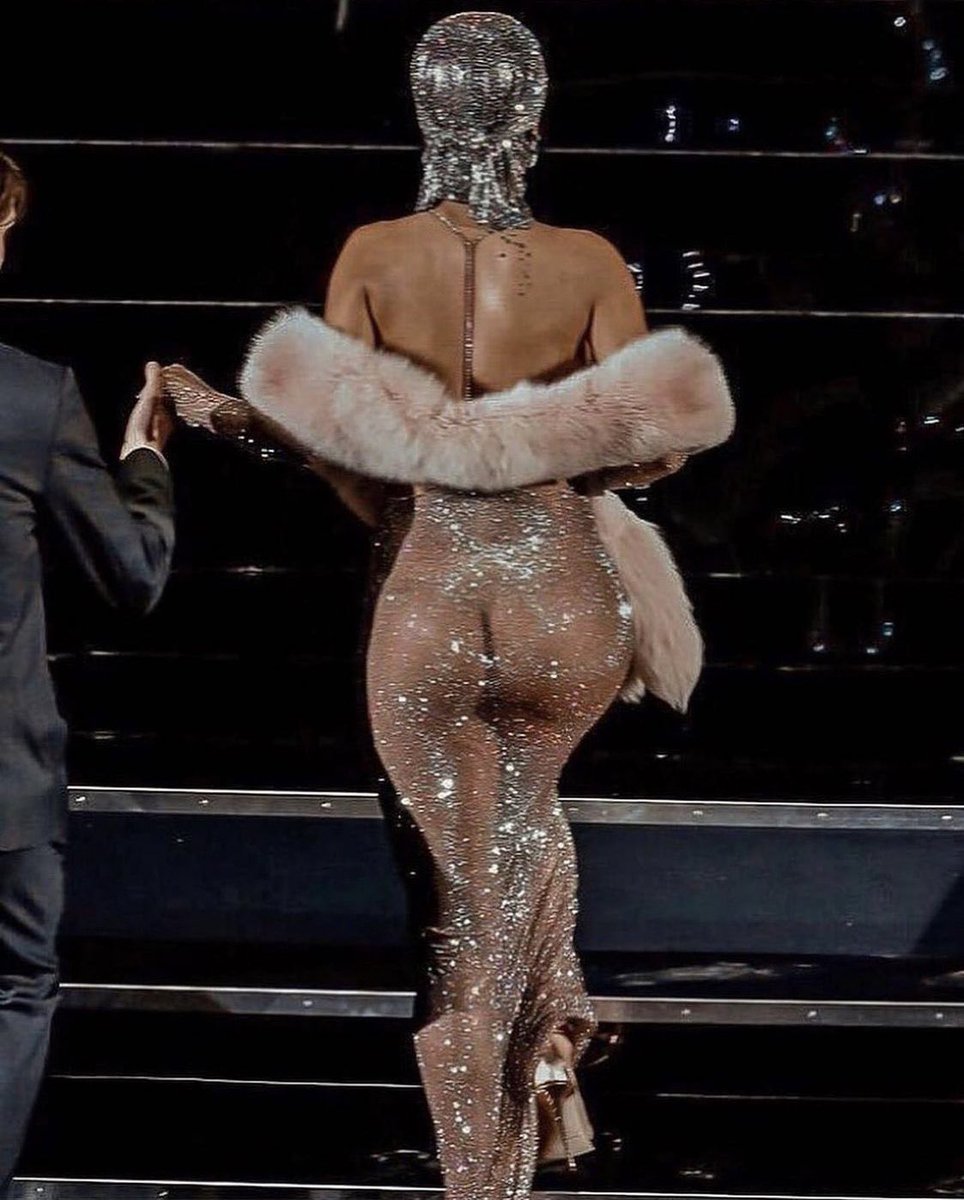 this picture of rihanna